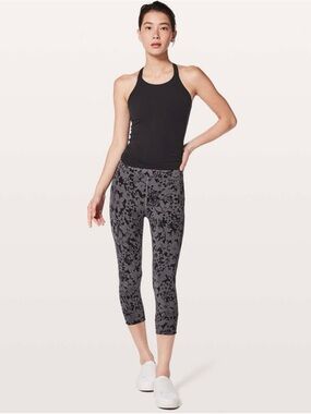 LULULEMON In Movement Crop *Everlux 19"
Efflorescent Nebula Black | W6AO4S